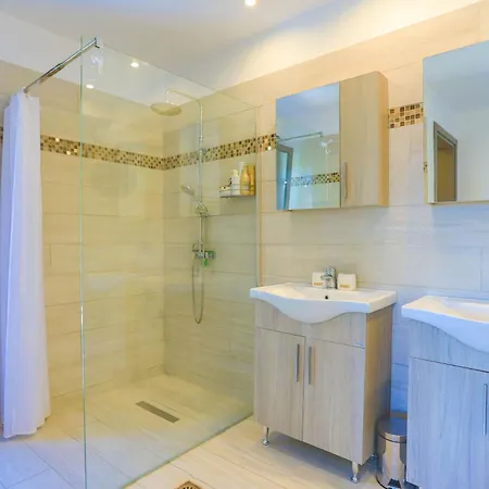 Vista Mare Assinia 别墅