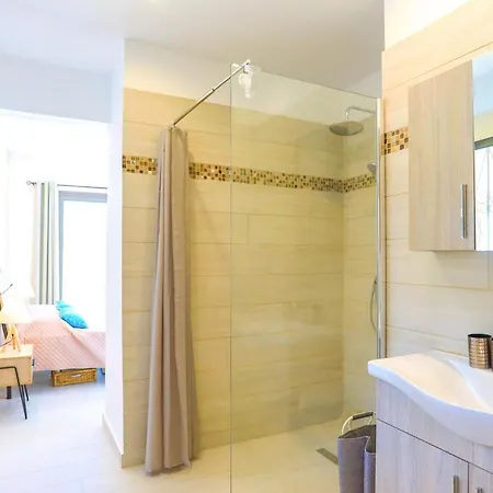 Vista Mare Assinia * Agní