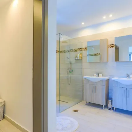 Vilă Vista Mare Assinia *